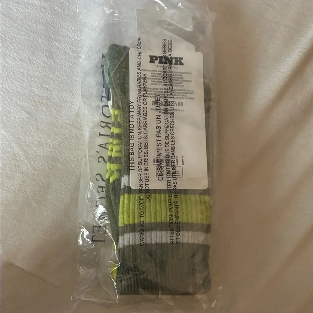 PINK Victoria’s Secret 2-Pack Crew Socks